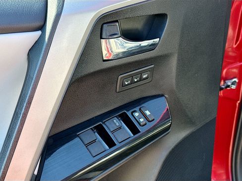 Used 2016 Toyota RAV4 Limited AWD/4WD image 8