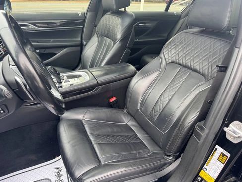 Used 2016 BMW 750i xDrive 750i xDrive Sedan 4D image 16