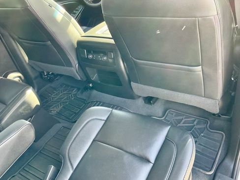 Used 2020 Chevrolet Suburban LT w/ Luxury Package image 26