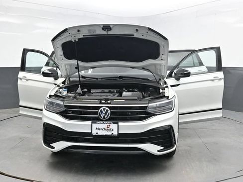 Used 2022 Volkswagen Tiguan SE R-Line AWD/4WD image 43