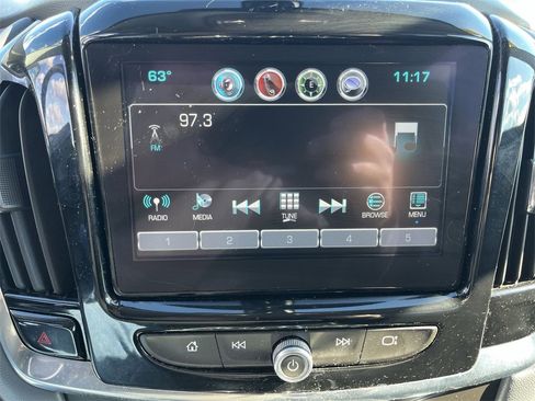 Used 2018 Chevrolet Traverse LT image 13