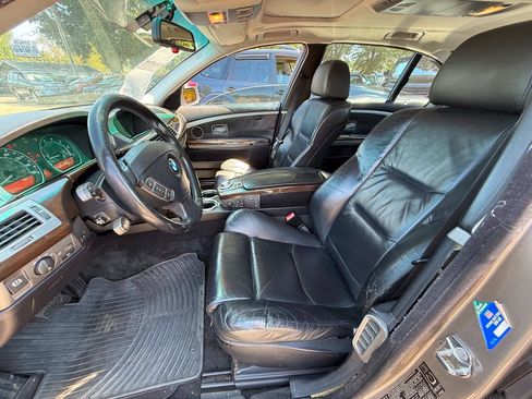 Used 2004 BMW 745Li RWD image 9