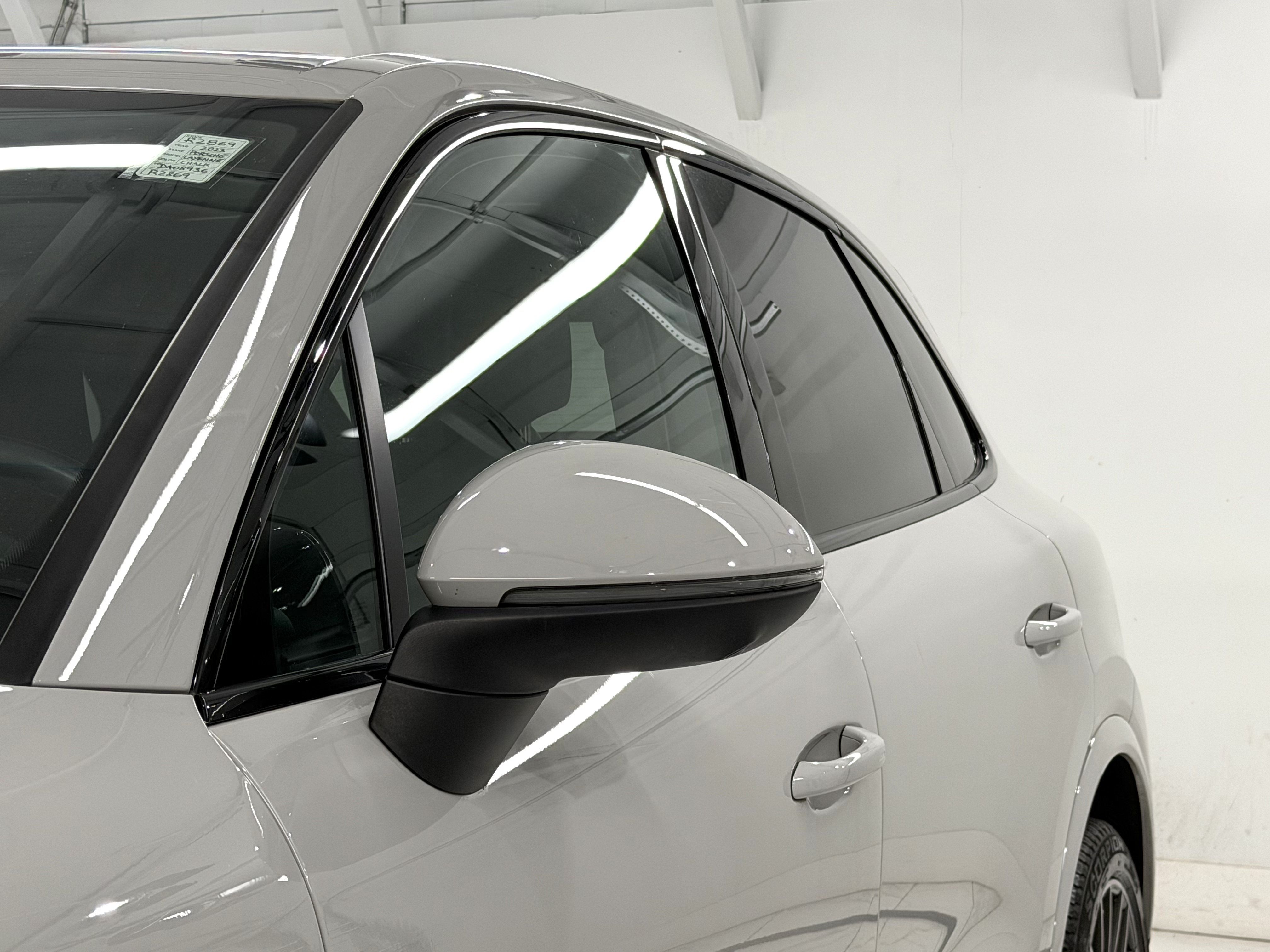 Certified 2023 Porsche Cayenne w/ Premium Package AWD/4WD image 19
