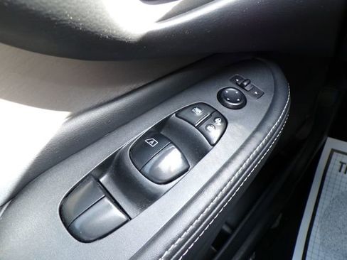 Used 2020 Nissan Murano SV image 23