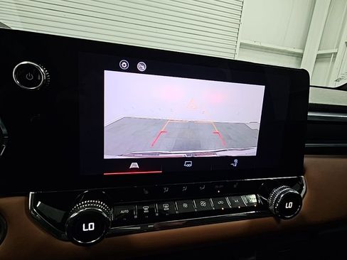 Used 2023 GMC Canyon AT4 w/ Canyon Safety Plus Package image 18