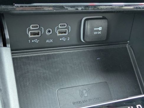 Used 2024 Jeep Grand Cherokee Laredo X w/ Luxury Tech Group I AWD/4WD image 28
