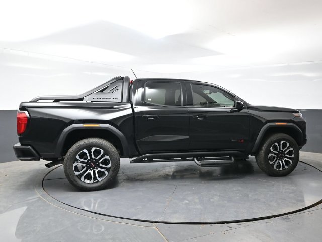 Used 2025 GMC Canyon AT4 w/ Nightfall Edition AWD/4WD image 6