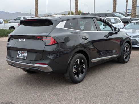 Used 2026 Kia Sportage LX image 3