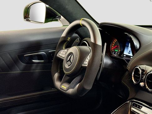 Used 2019 Mercedes-Benz AMG GT R image 31