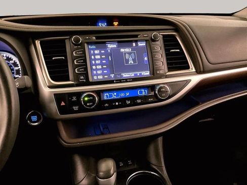 Used 2016 Toyota Highlander Limited AWD/4WD image 6