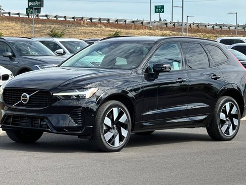 Used 2023 Volvo XC60 T8 Ultimate w/ Climate Package AWD/4WD image 7
