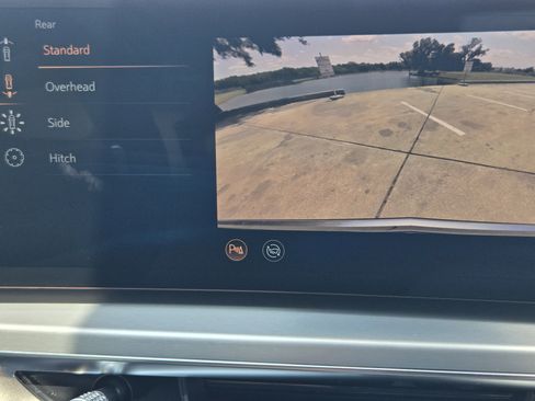 New 2025 Cadillac Lyriq Luxury image 13