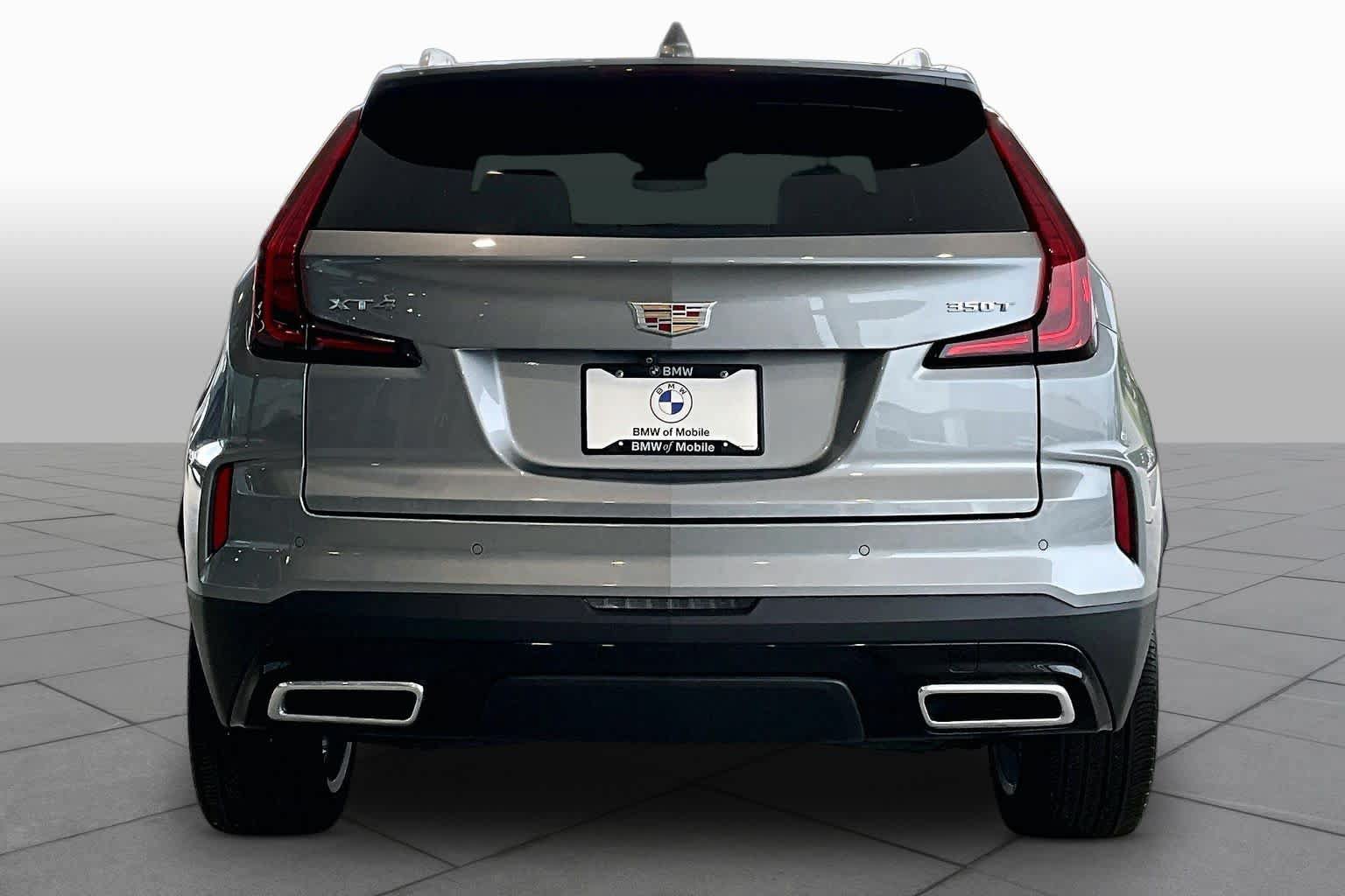 Used 2024 Cadillac XT4 Premium Luxury FWD image 4