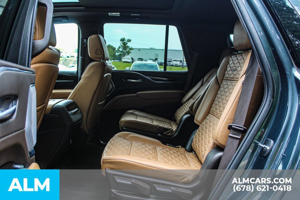 Used 2021 Cadillac Escalade Premium Luxury w/ Driver Assist Tech Package AWD/4WD image 17