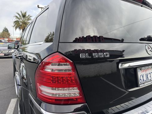 Used 2012 Mercedes-Benz GL 550 4MATIC image 28