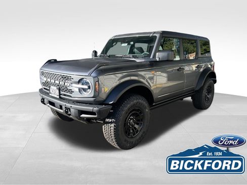 New 2026 Ford Bronco Badlands w/ Sasquatch Package AWD/4WD image 1