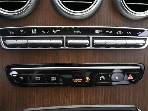 Used 2021 Mercedes-Benz GLC 300 GLC 300 image 20