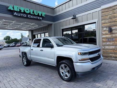 Used 2018 Chevrolet Silverado 1500 Custom w/ Custom Value Package AWD/4WD image 1