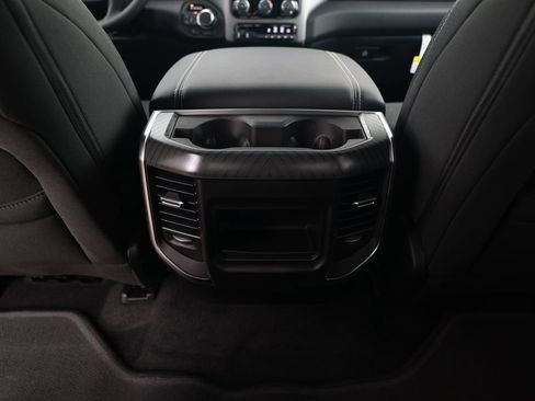 New 2026 RAM 1500 4x4 Crew Cab image 28