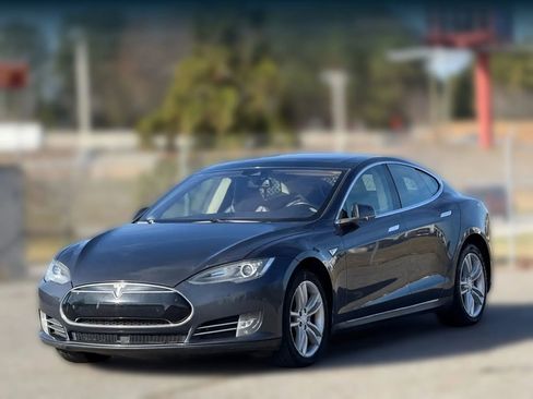 Used 2015 Tesla Model S 85D image 6