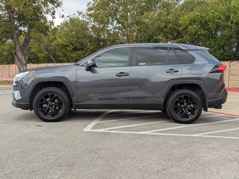 Used 2023 Toyota RAV4 LE image 7