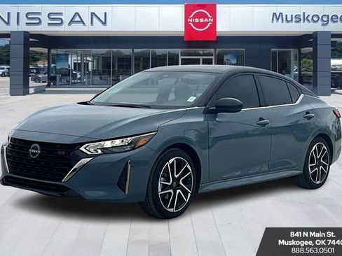 New 2025 Nissan Sentra SR w/ SR Premium Package image 2