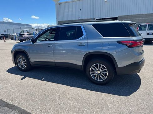 Used 2023 Chevrolet Traverse LT FWD image 7