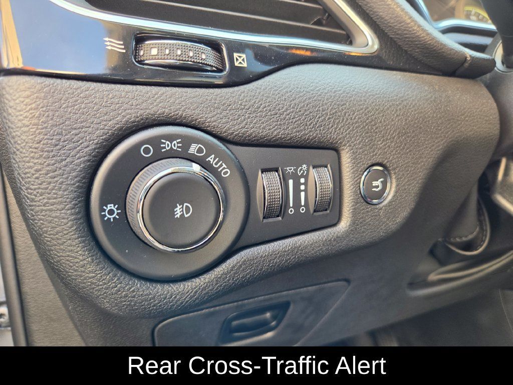Used 2023 Jeep Cherokee Altitude Lux w/ Lux Elite Package AWD/4WD image 25