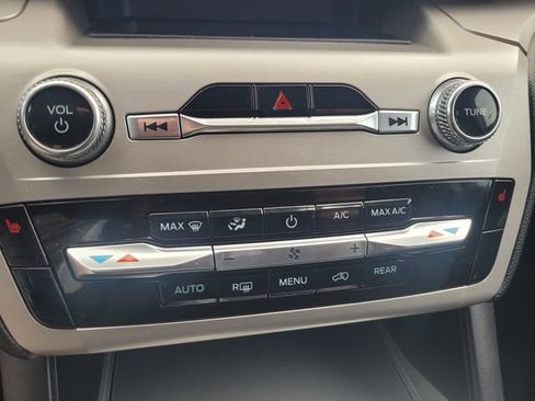 Certified 2022 Ford Explorer XLT image 23