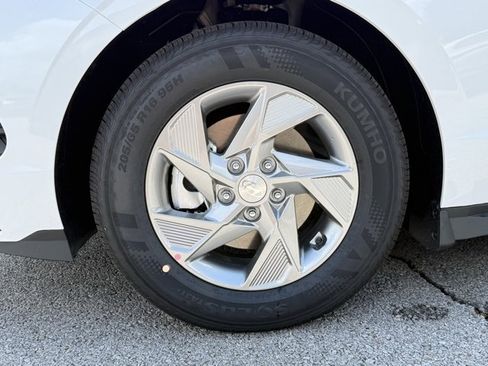 New 2025 Hyundai Sonata SE image 30