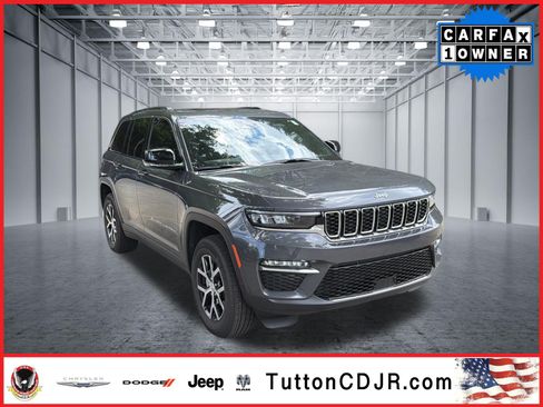 Used 2025 Jeep Grand Cherokee Limited w/ Trailer Tow Package AWD/4WD image 1