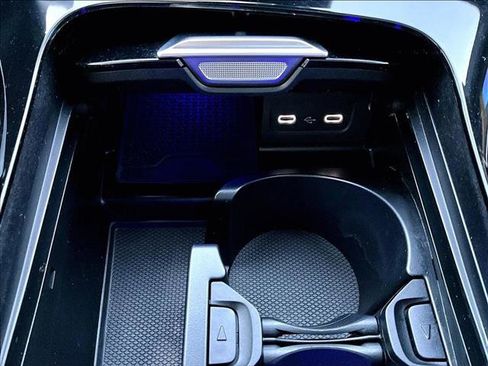 Used 2025 Mercedes-Benz C 300 Sedan image 26