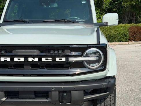 Used 2024 Ford Bronco Outer Banks AWD/4WD image 9