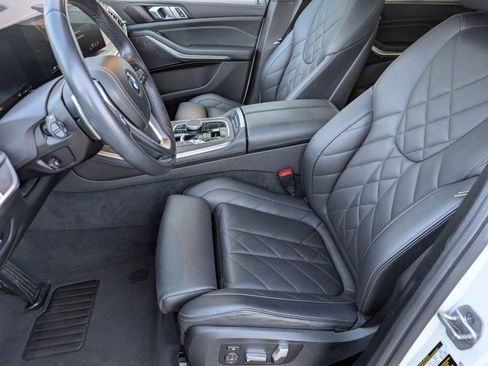 Used 2024 BMW X5 xDrive40i w/ Parking Assistance Package image 5