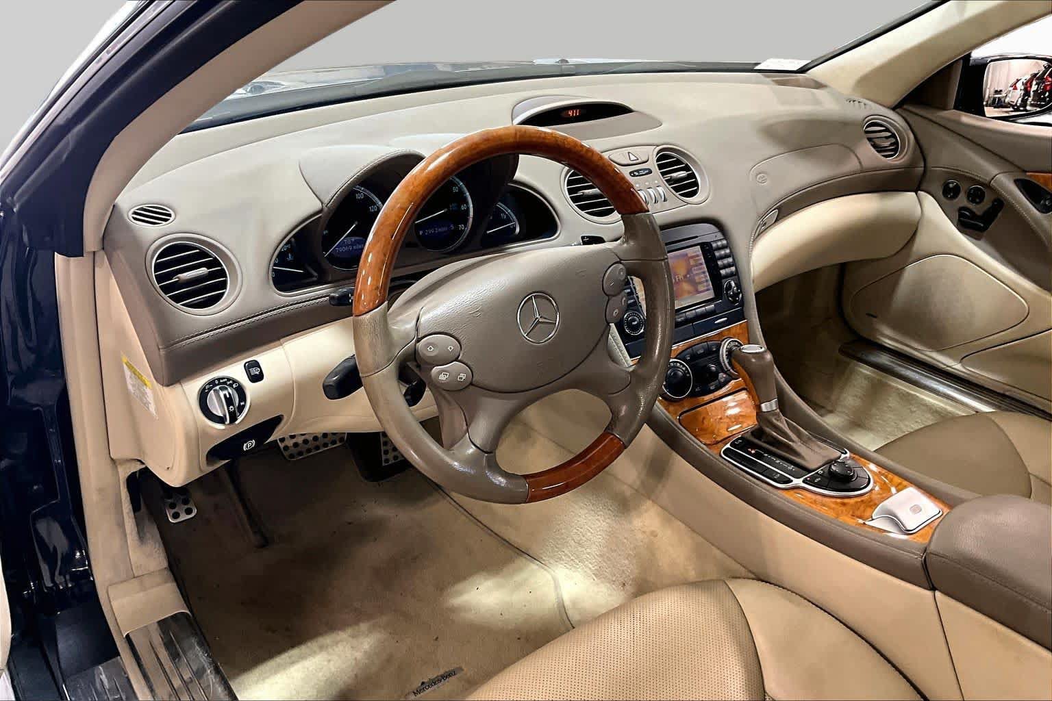 Used 2007 Mercedes-Benz SL 550 image 16
