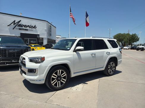 Used 2018 Toyota 4Runner Limited RWD image 1