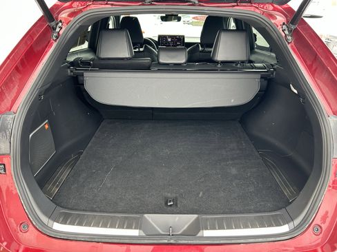 Used 2021 Toyota Venza XLE w/ Softex Package image 19