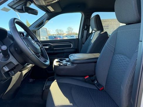 New 2026 RAM 3500 Big Horn AWD/4WD image 15