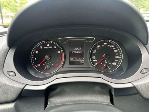 Used 2017 Audi Q3 2.0T Premium FWD image 23