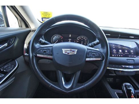 Used 2023 Cadillac XT4 Luxury image 14