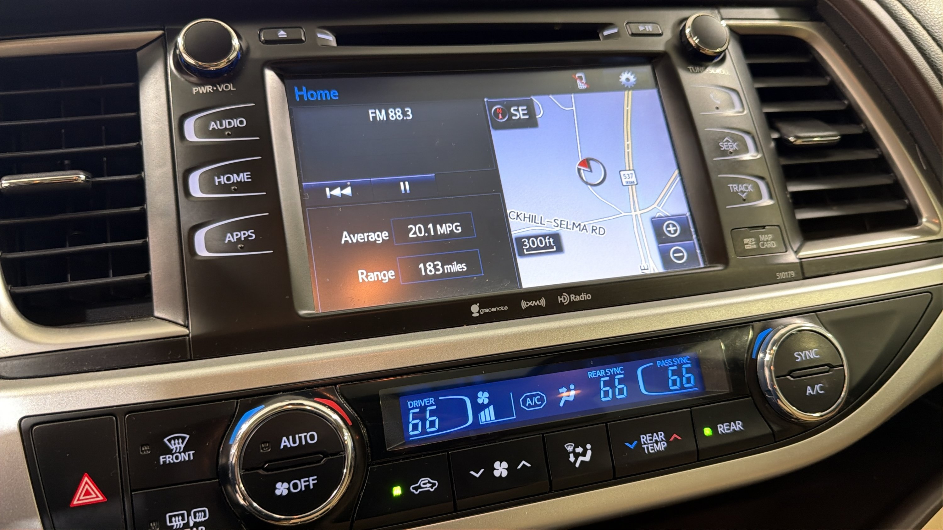 Used 2018 Toyota Highlander FWD V6 image 18