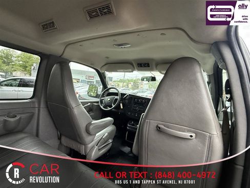 Used 2019 Chevrolet Express 3500 LS RWD image 10