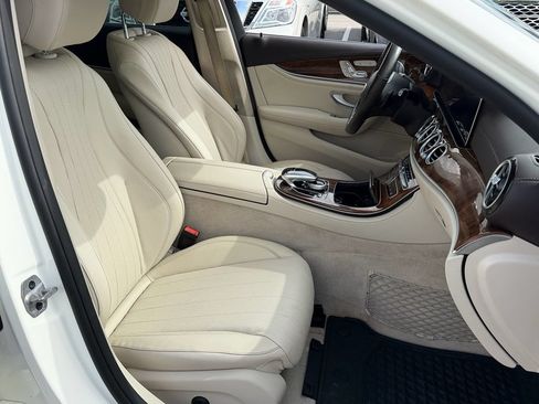 Used 2020 Mercedes-Benz E 350 4MATIC Sedan image 19