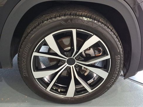 Used 2024 Volkswagen Atlas Cross Sport SEL Premium R-Line AWD/4WD image 7