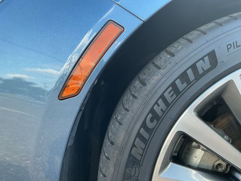 Used 2018 Lincoln MKZ Premiere image 9