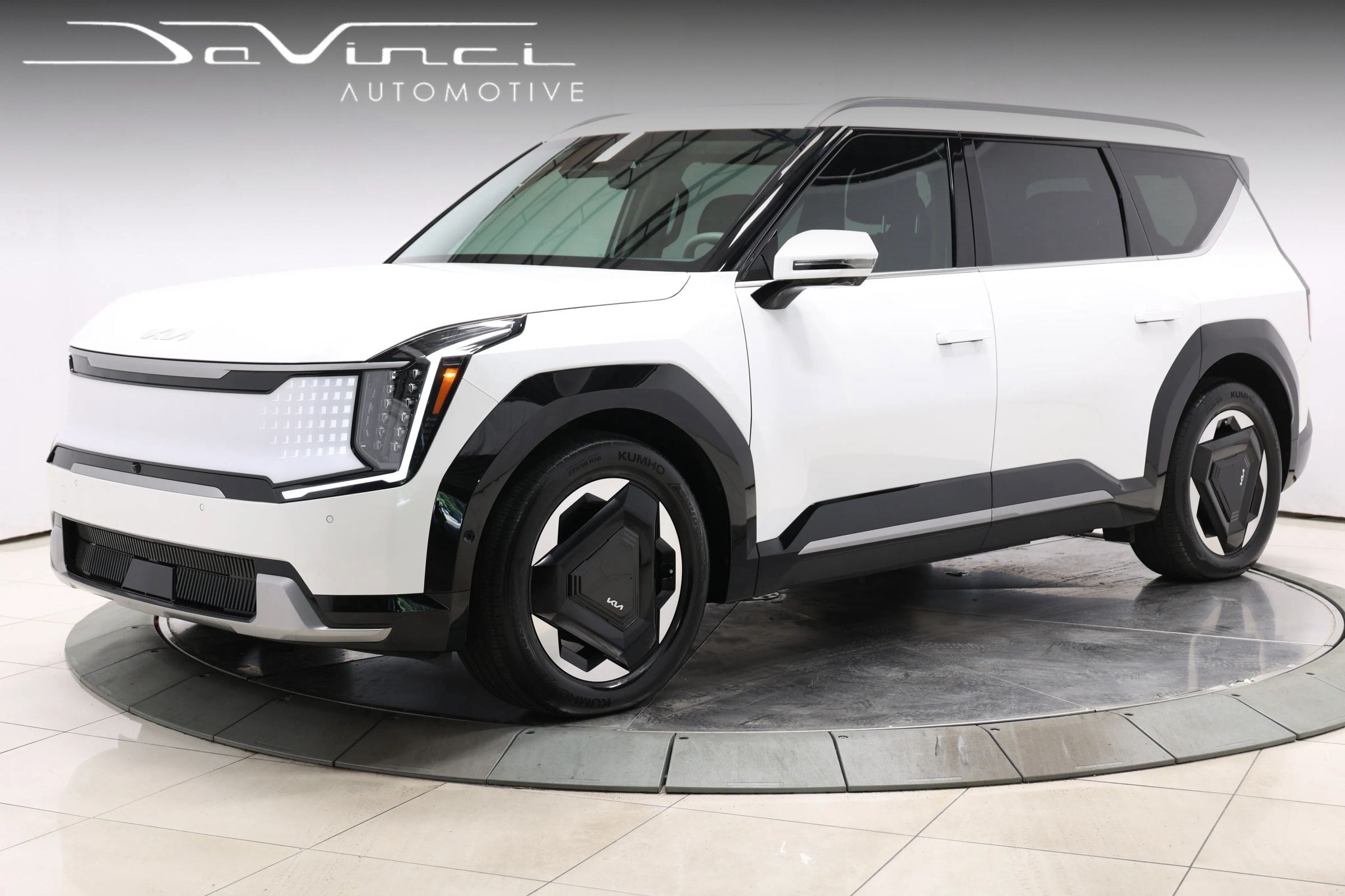 Used 2024 Kia EV9 Land AWD/4WD image 1