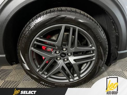 Used 2025 Ford Explorer ST AWD/4WD image 22