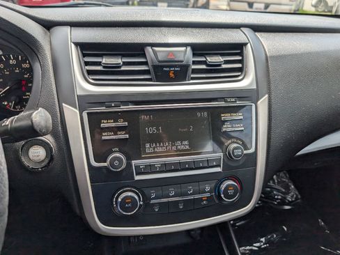 Used 2017 Nissan Altima 2.5 SR w/ LED Appearance Package FWD image 23