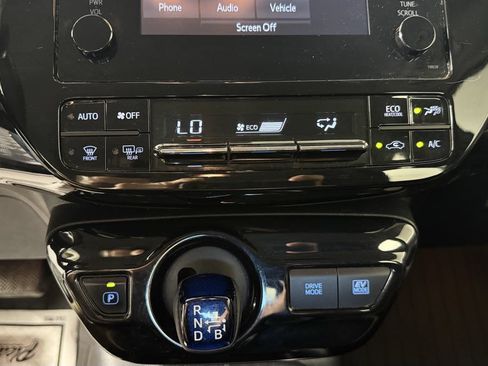 Used 2017 Toyota Prius Two FWD image 20