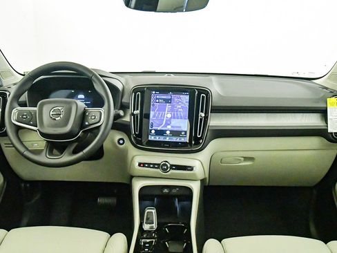 New 2026 Volvo XC40 B5 Plus w/ Protection Package Premier image 15